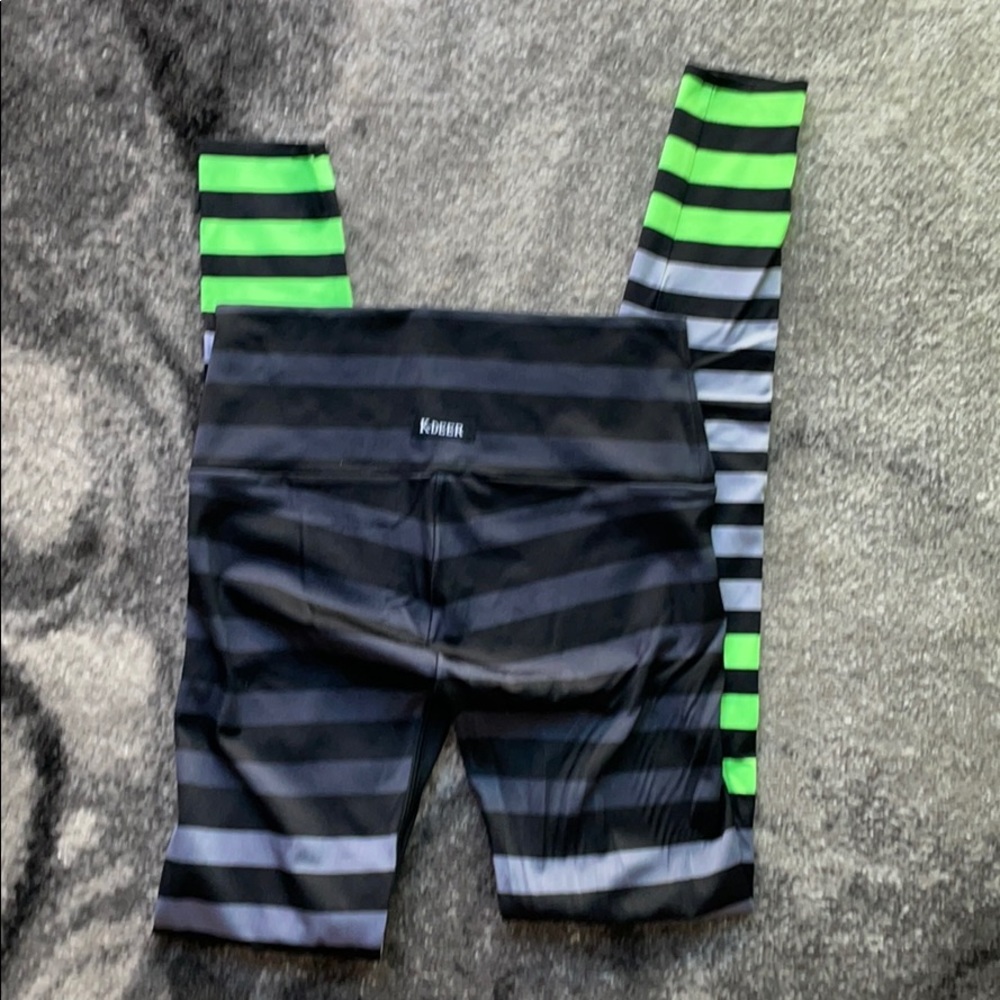 K.Deer Leggings sz L